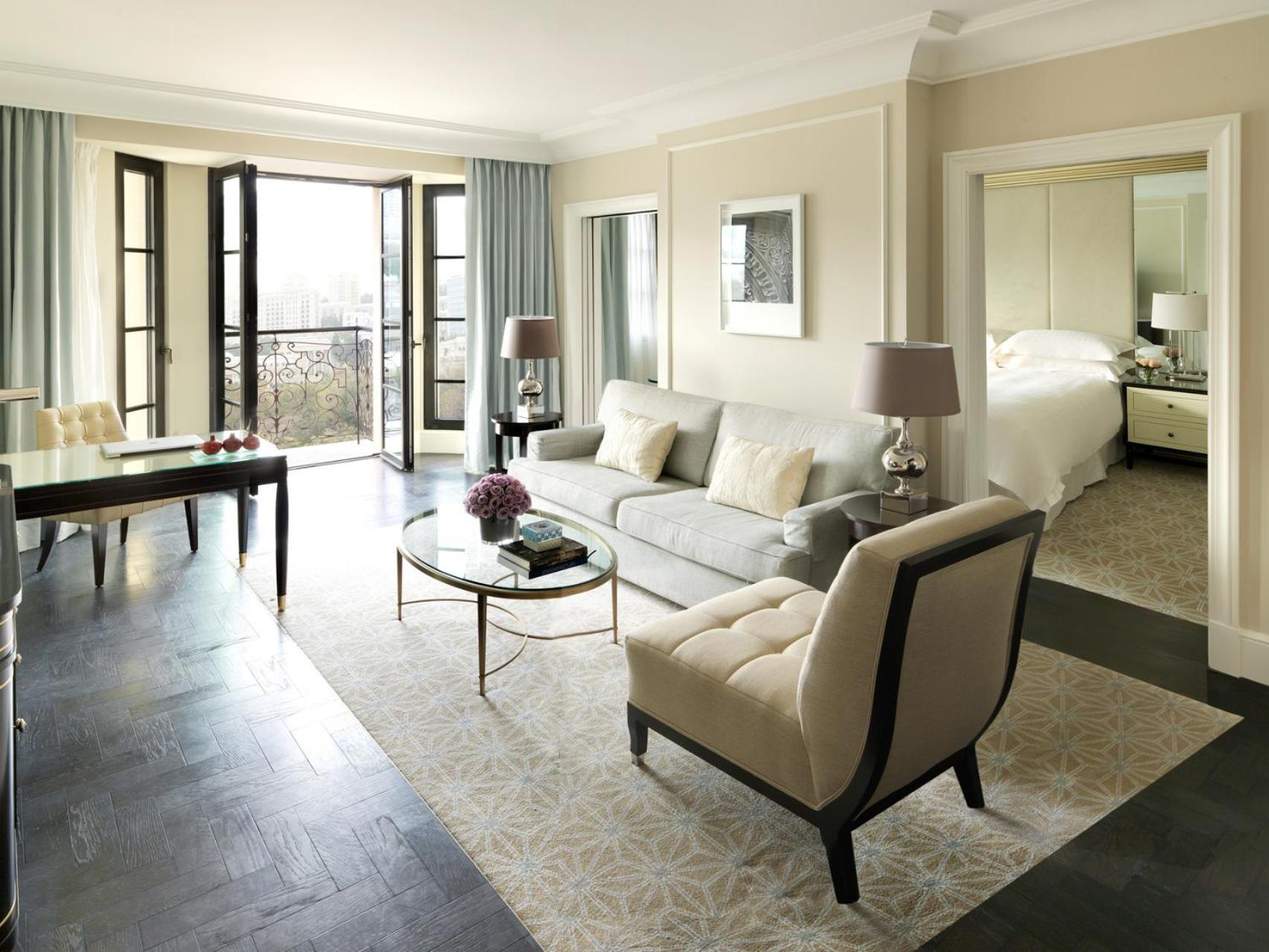 Executive Suite Old-City View King